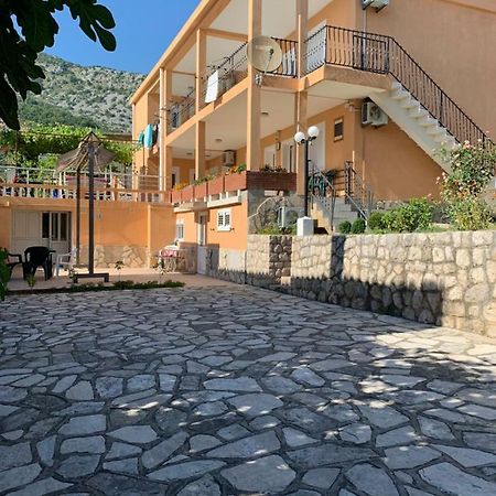 Apartments In Villa Viktoria Sutomore Zewnętrze zdjęcie