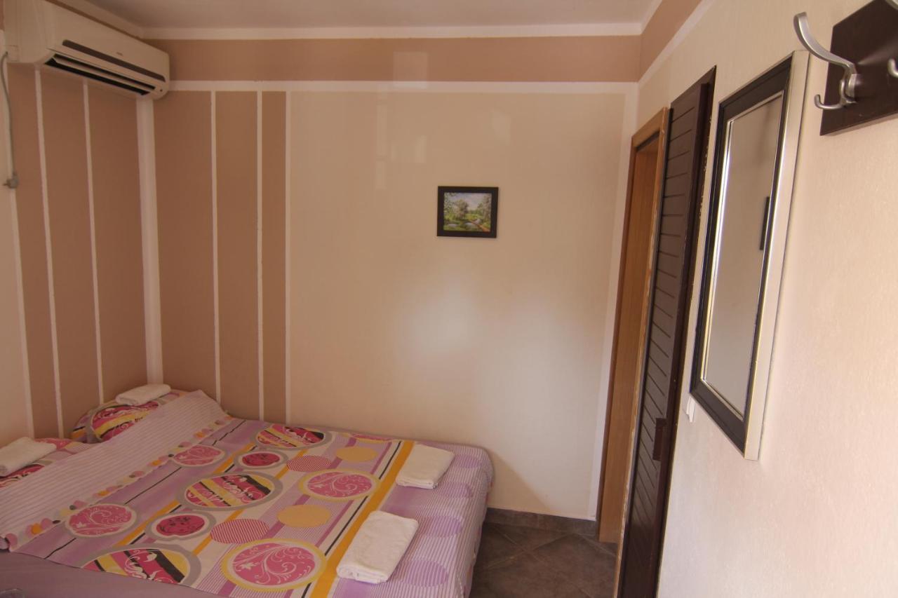 Apartments In Villa Viktoria Sutomore Zewnętrze zdjęcie