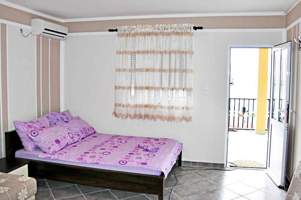 Apartments In Villa Viktoria Sutomore Zewnętrze zdjęcie